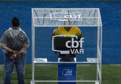 Esportes: CBF afasta três árbitros do Brasileirão após polêmicas da primeira rodada