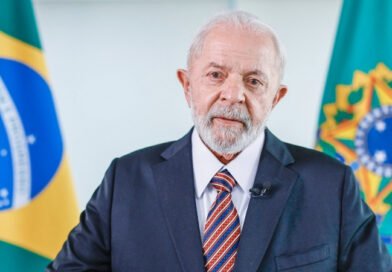 Política: Governo Lula adia sessão do Congresso para negociar emendas parlamentares