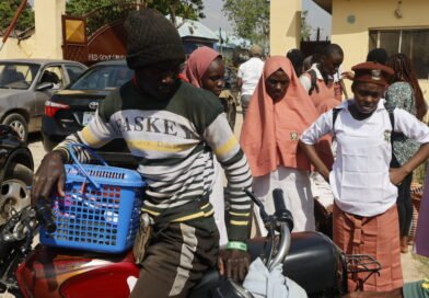 Terroristas armam emboscada e matam mais de 100 na Nigéria