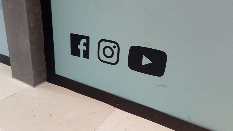 Julgamento nos EUA acusa Big Techs de viciar jovens em redes