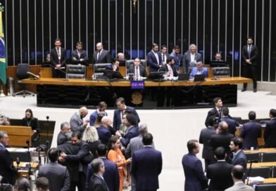 Congresso aprova gratificação de até 100% a servidores do Legislativo